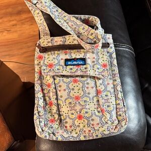KAVU Floral Crossbody Bag in Cream with Coral and Yellow Accents
